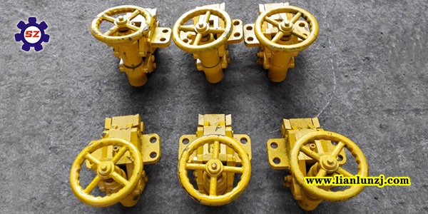 刮板機(jī)手動(dòng)緊鏈器如何工作的？