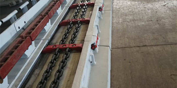 轉(zhuǎn)載機(jī)上刮板鏈故障如何排除？